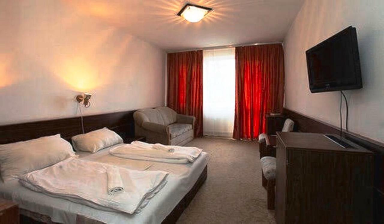 Aranypart Hotel 希欧福克 外观 照片