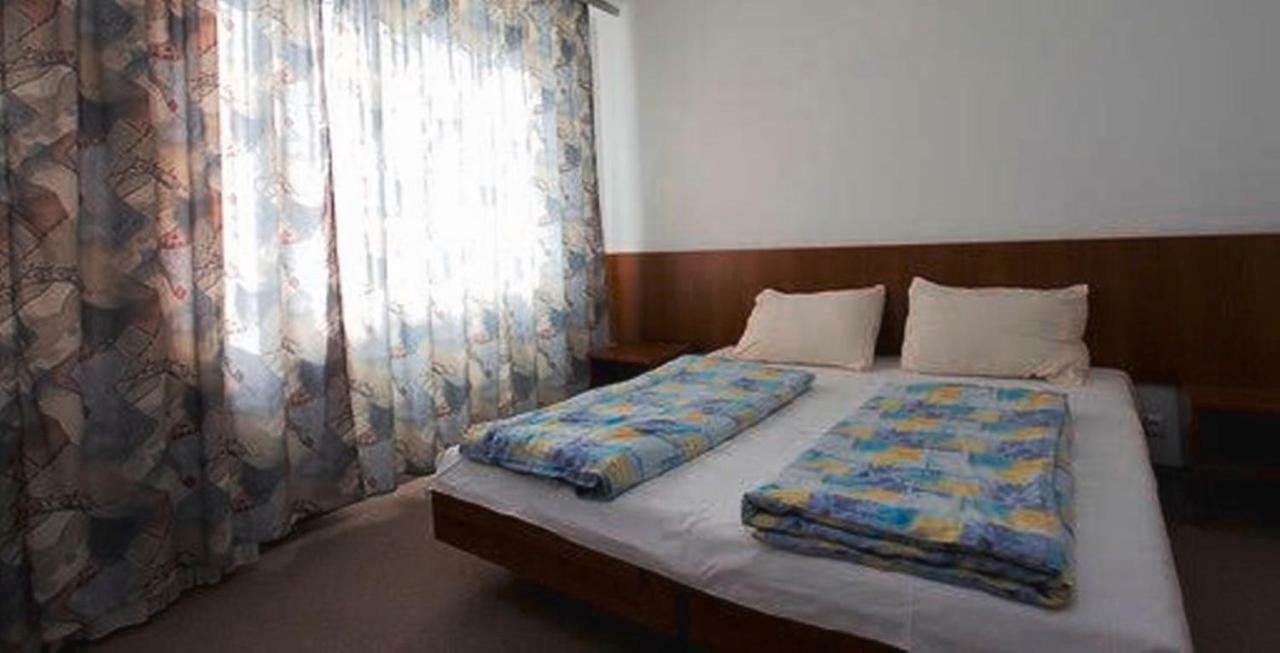 Aranypart Hotel 希欧福克 外观 照片